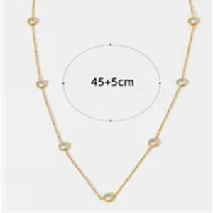 Circular Crystal Pendant Necklace